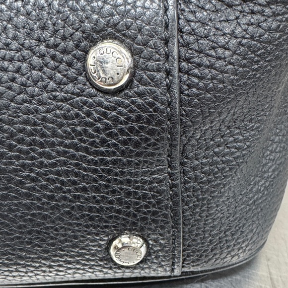 Black Gucci Leather Jumbo Messenger Crossbody Bag - Picture 3 of 9